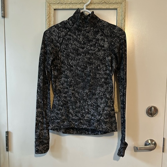 LULULEMON | Outrun the Elements 1/2 Zipper - Picture 7 of 16